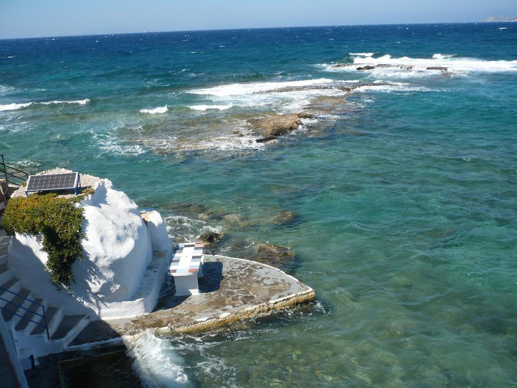 Traditional Waterfront House Mandrakia 객실 사진
