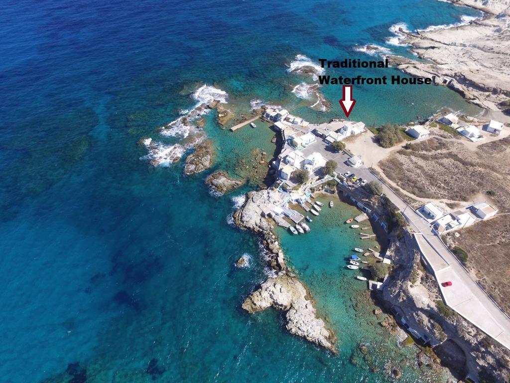Traditional Waterfront House Mandrakia 객실 사진